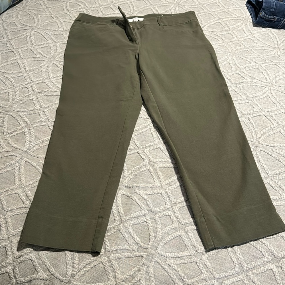 Lift green pants